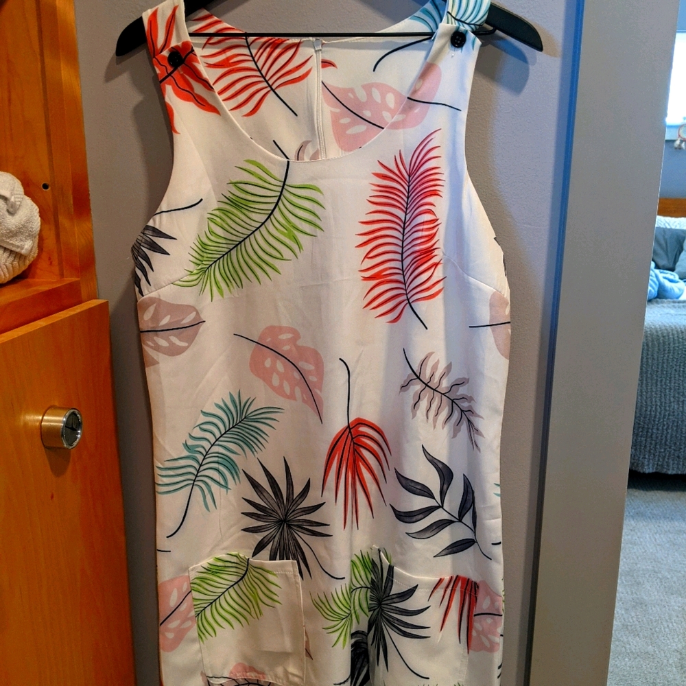 Cute spring dress size L